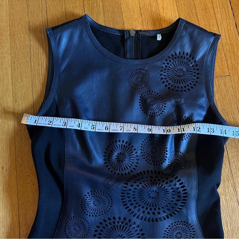 Elie Tahari navy blue/black lamb leather dress with Floral design, Size 0 - Picture 9 of 13